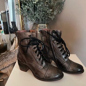 Bed Stu judgement boot size 7 like new